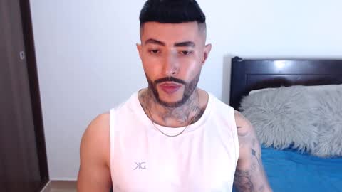 Snapshot of maximus_golden chatting on January 24, 2025, 11:12 pm Independent Model online show from January 24, 2025, 11:12 pm