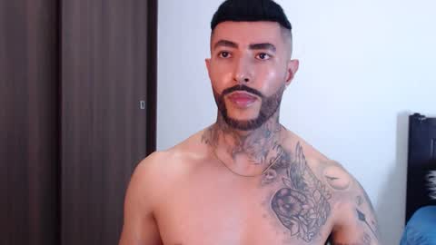 Snapshot of maximus_golden chatting on January 25, 2025, 5:18 am Independent Model online show from January 25, 2025, 5:18 am