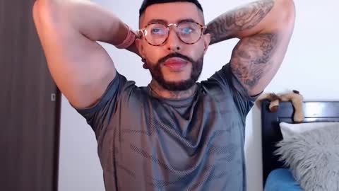 Snapshot of maximus_golden chatting on February 11, 2025, 12:17 am Independent Model online show from February 11, 2025, 12:17 am