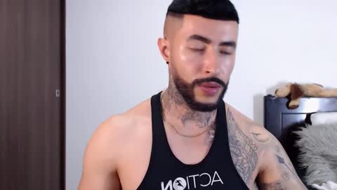 Snapshot of maximus_golden chatting on February 19, 2025, 2:44 am Independent Model online show from February 19, 2025, 2:44 am
