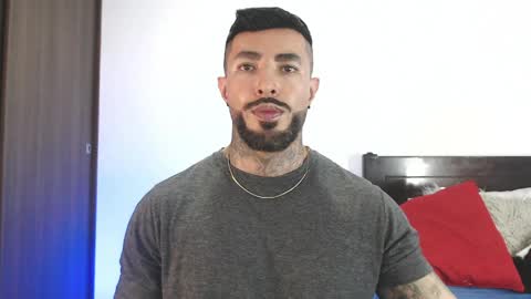 Independent Model online show from April 7, 2026, 4:24 am