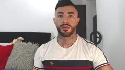 Snapshot of maximus_golden chatting on May 13, 2026, 3:26 am Independent Model online show from May 13, 2026, 3:26 am