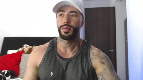 Snapshot of maximus_golden chatting on May 26, 2026, 3:35 am Independent Model online show from May 26, 2026, 3:35 am