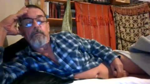 Max online show from April 17, 2026, 2:09 pm