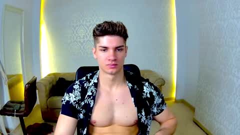 MaxKaiden online show from February 12, 2026, 6:19 am