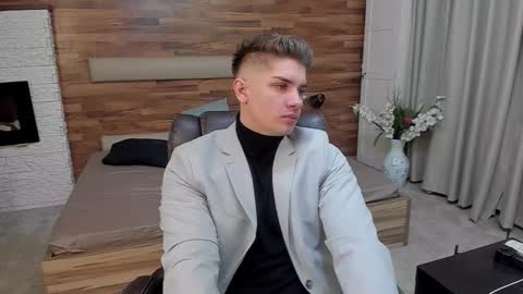 MaxKaiden online show from March 21, 2026, 6:07 am