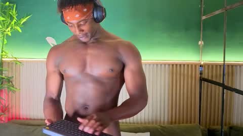 Maxmuscle10 online show from February 13, 2026, 6:26 pm