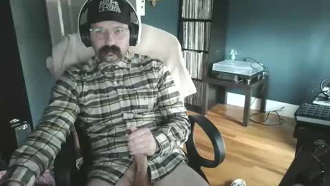 Snapshot of maxpower840 chatting on April 3, 2026, 5:55 pm maxpower840 online show from April 3, 2026, 5:55 pm