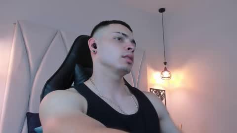 MAX online show from February 26, 2025, 9:48 pm