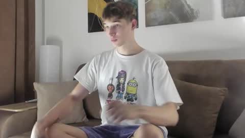 maxwellchik online show from September 16, 2025, 4:52 pm