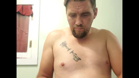 Snapshot of maxx916 chatting on September 11, 2025, 7:52 am Max online show from September 11, 2025, 7:52 am