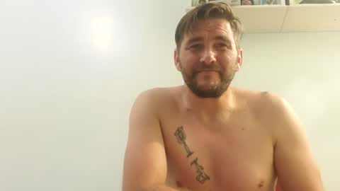 Snapshot of maxx916 chatting on October 13, 2025, 7:41 am Max online show from October 13, 2025, 7:41 am