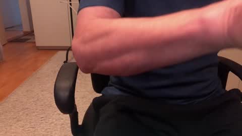 Max online show from November 5, 2025, 11:10 am