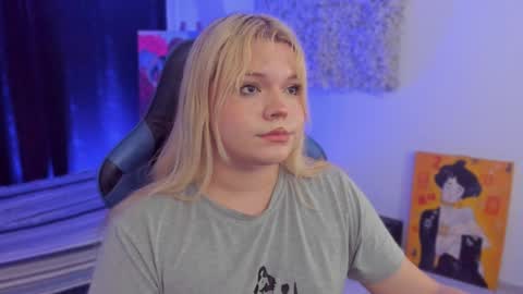 Maxine Minx online show from December 31, 2024, 5:44 am