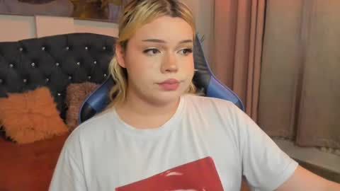 Maxine Minx online show from February 15, 2025, 11:25 pm