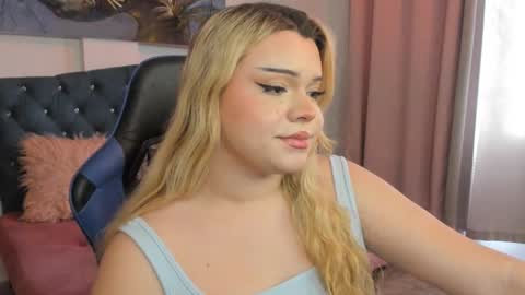 Maxine Minx online show from March 6, 2025, 1:24 pm