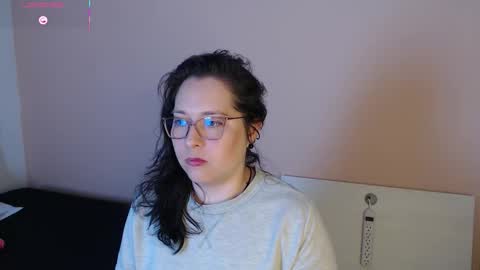 Snapshot of may_bloom chatting on February 3, 2026, 12:42 am May online show from February 3, 2026, 12:42 am