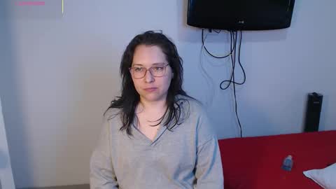 Snapshot of may_bloom chatting on March 1, 2026, 3:08 am May online show from March 1, 2026, 3:08 am