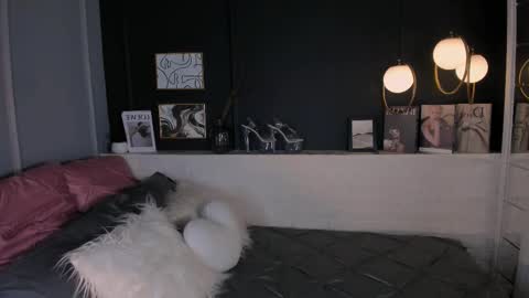 Snapshot of maya___muse chatting on March 19, 2026, 1:59 pm Maya online show from March 19, 2026, 1:59 pm