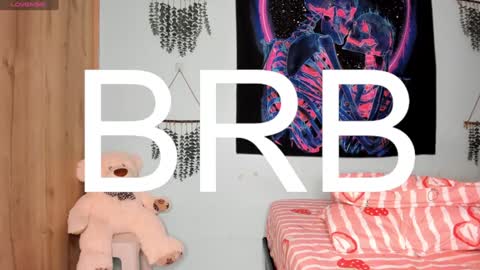 Snapshot of maya__fox chatting on February 9, 2025, 3:43 am OF mayitta19 online show from February 9, 2025, 3:43 am