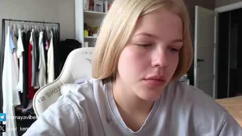Snapshot of maya_blonde18 chatting on July 5, 2026, 3:23 am Maya online show from July 5, 2026, 3:23 am