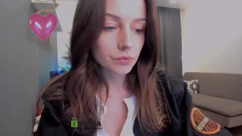 Snapshot of maya_l chatting on January 16, 2026, 6:45 pm Maya online show from January 16, 2026, 6:45 pm