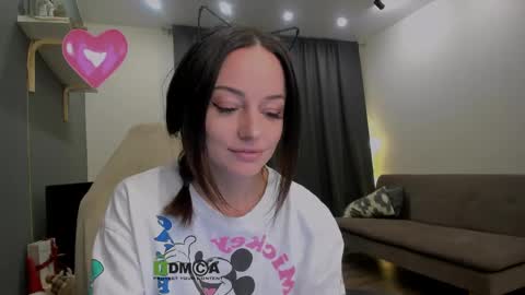 Snapshot of maya_l chatting on March 22, 2026, 5:49 pm Maya online show from March 22, 2026, 5:49 pm