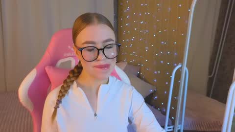 Maya online show from January 17, 2025, 2:07 pm