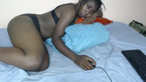 Snapshot of maya_nyla chatting on March 10, 2026, 1:32 am Faith online show from March 10, 2026, 1:32 am