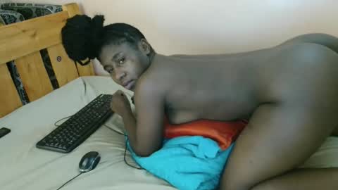 Snapshot of maya_nyla chatting on May 3, 2026, 2:06 am Faith online show from May 3, 2026, 2:06 am