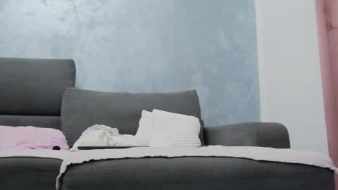 maya_robin online show from October 18, 2025, 7:25 pm