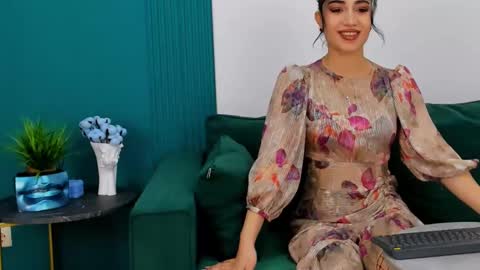 Snapshot of maya_rogerss chatting on February 23, 2025, 2:25 pm Maya online show from February 23, 2025, 2:25 pm