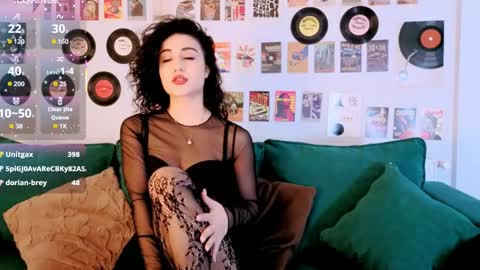 Snapshot of maya_rogerss chatting on April 15, 2026, 2:57 pm Maya online show from April 15, 2026, 2:57 pm