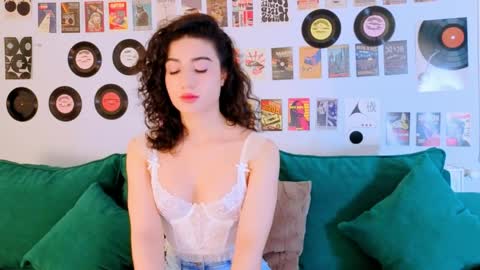Snapshot of maya_rogerss chatting on May 17, 2026, 2:35 pm Maya online show from May 17, 2026, 2:35 pm
