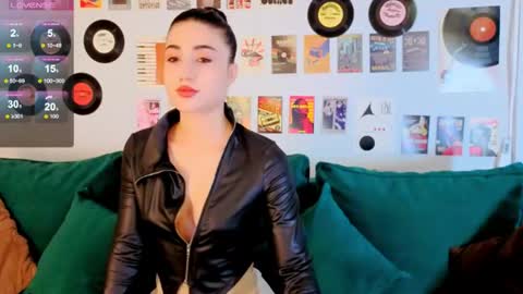 Snapshot of maya_rogerss chatting on June 25, 2026, 3:05 pm Maya online show from June 25, 2026, 3:05 pm
