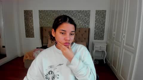 Maya online show from September 25, 2025, 2:04 am