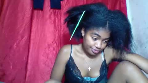 Snapshot of mayajadorelie chatting on October 29, 2025, 11:01 am charlesia online show from October 29, 2025, 11:01 am