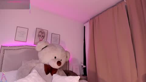 Mayajhons online show from December 17, 2025, 11:27 am