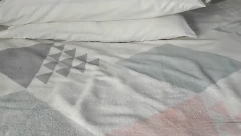 Maybelline69 online show from March 9, 2025, 4:11 pm