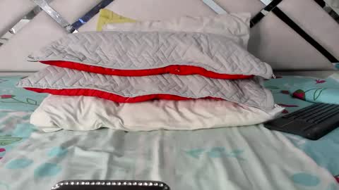 Maybelline69 online show from March 20, 2026, 4:45 pm