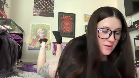 Snapshot of mayhem4ever chatting on January 2, 2025, 10:01 pm mayhem online show from January 2, 2025, 10:01 pm