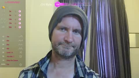 Snapshot of mayhemnz chatting on December 23, 2024, 4:12 am MayhemNZ online show from December 23, 2024, 4:12 am