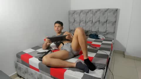 Mayky... online show from March 2, 2026, 11:33 pm