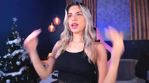 Snapshot of mayli_xx chatting on December 9, 2024, 8:00 am ALIS online show from December 9, 2024, 8:00 am