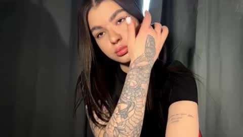 Adel online show from January 15, 2026, 6:29 am