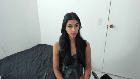 mazikeen_18 online show from November 3, 2025, 12:28 pm