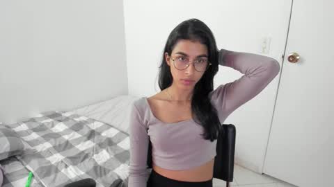mazikeen_18 online show from December 18, 2025, 12:33 pm