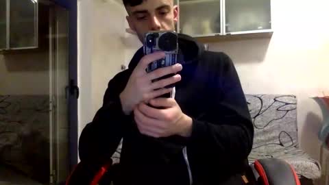 Snapshot of mazza9623 chatting on December 22, 2024, 5:21 pm mazza9623 online show from December 22, 2024, 5:21 pm