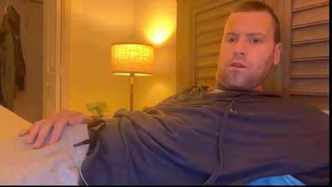 lol online show from November 27, 2025, 3:14 pm