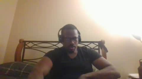 Snapshot of mbsupreme chatting on February 3, 2026, 3:15 am Mark online show from February 3, 2026, 3:15 am